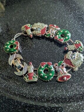 54. Holiday Charm Bracelet ($10/3for$25/Freewith$50purchase)